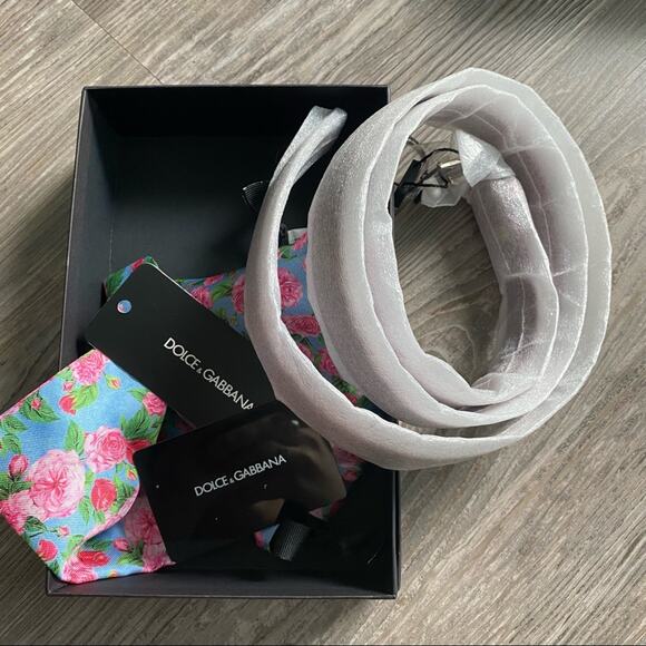 DOLCE & GABBANA Red Pebbled Leather Logo Plate Gold Thin Belt OS NWT - Picture 3 of 6